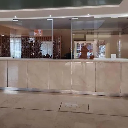 公寓 Agata 6 - 24h Reception 贝纳尔马德纳