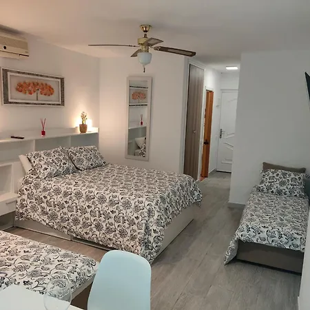 Agata 6 - 24h Reception בנאלמדנה